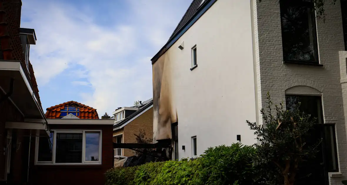 Schade bij daglicht goed te zien na grote nachtelijke brand - Foto 1