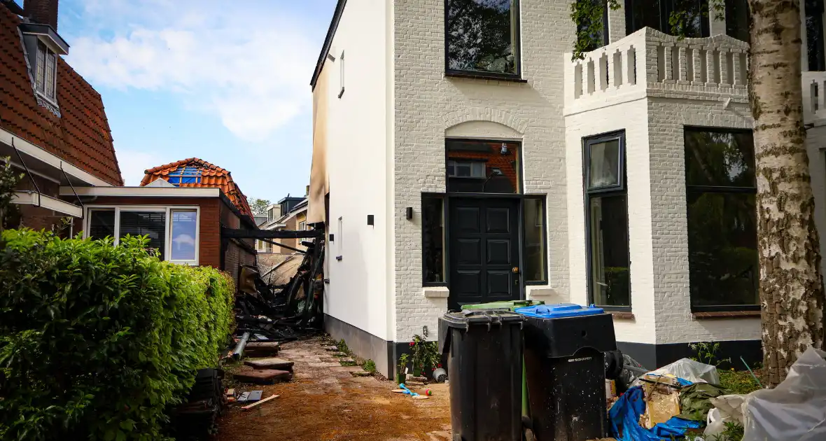 Schade bij daglicht goed te zien na grote nachtelijke brand - Foto 2