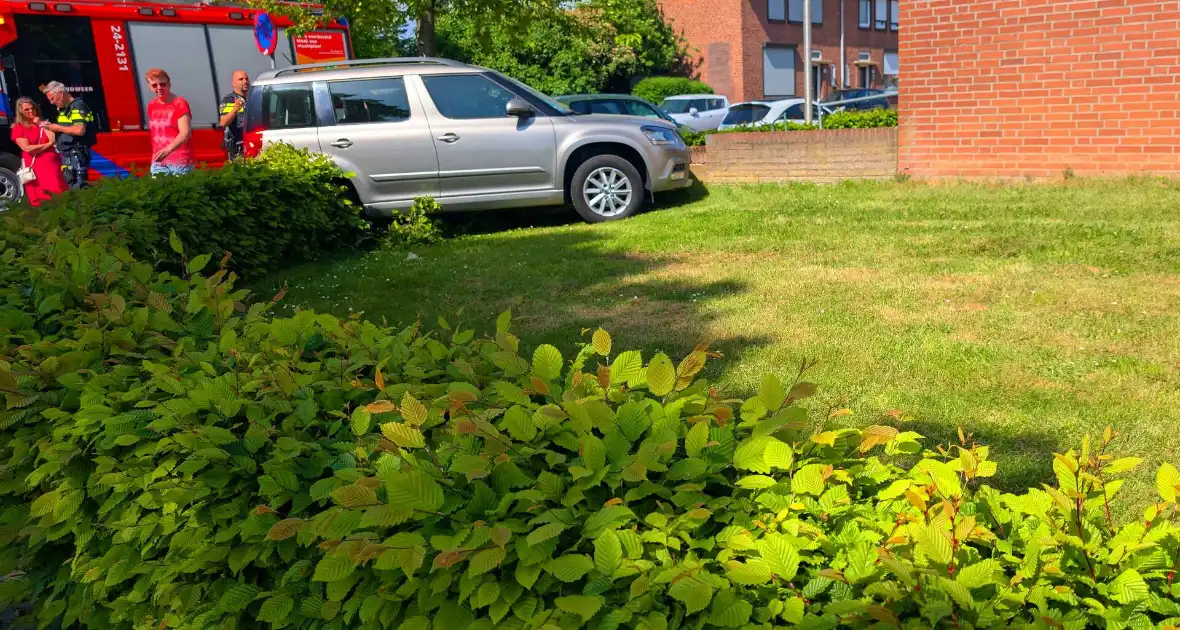 Automobilist verliest macht over het stuur en raakt muur - Foto 3