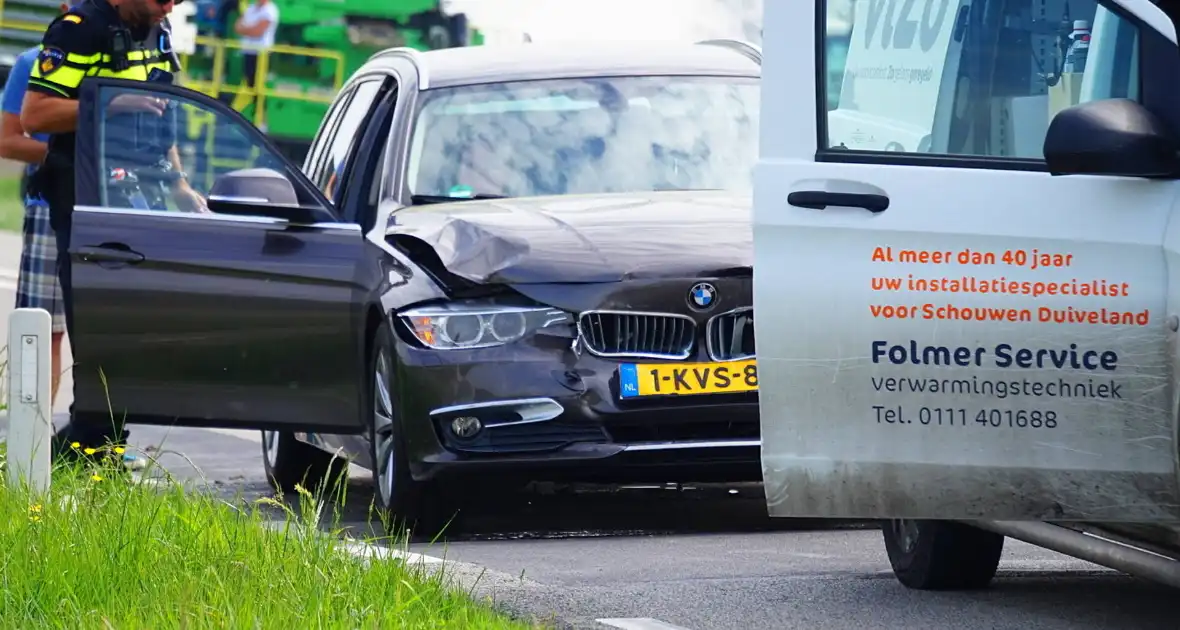 Twee automobilisten op elkaar gebotst - Foto 1