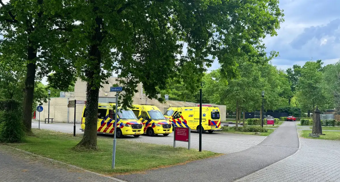 Meerdere personen gewond bij brand - Foto 6