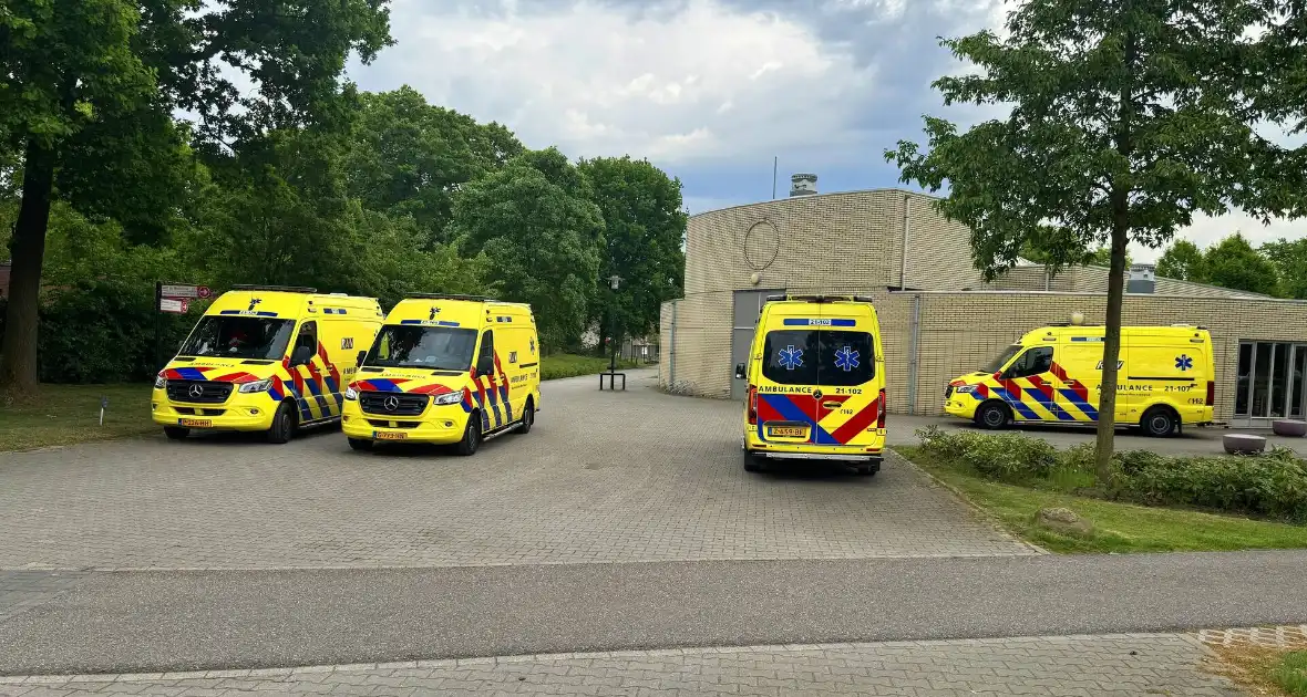 Meerdere personen gewond bij brand - Foto 8