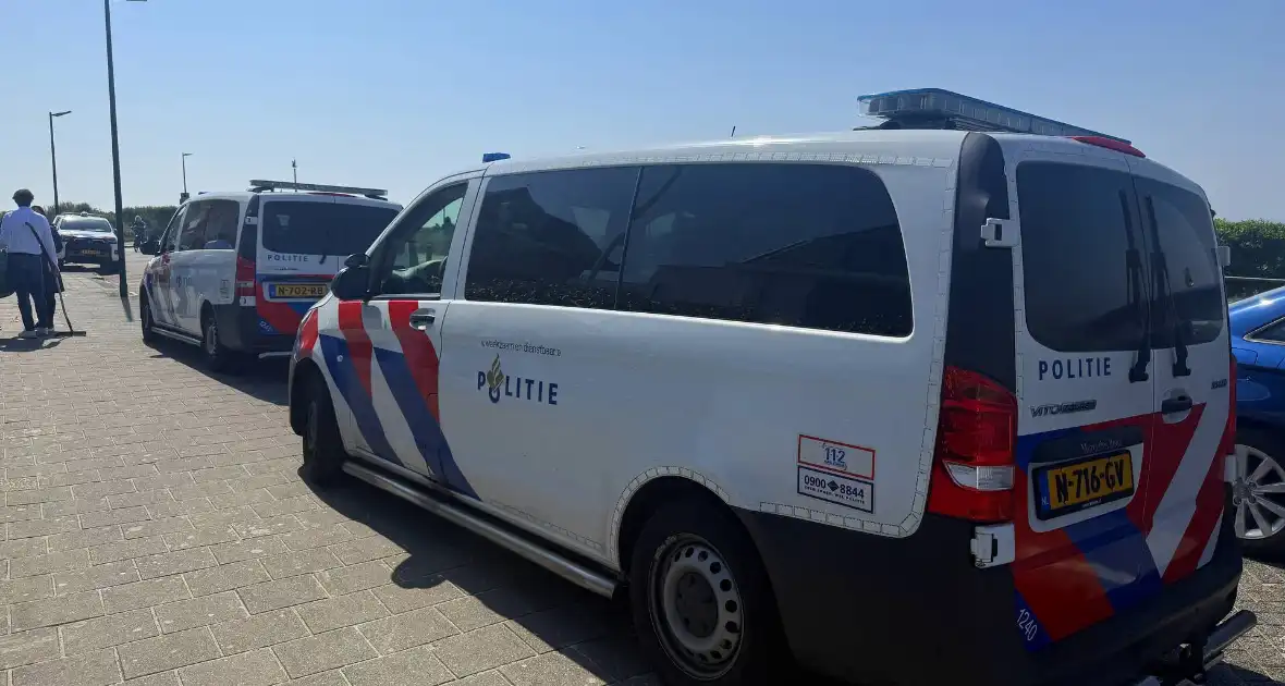 Zoekactie naar vermiste persoon op strand - Foto 12