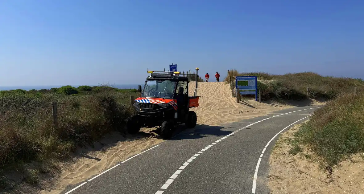 Zoekactie naar vermiste persoon op strand - Foto 15