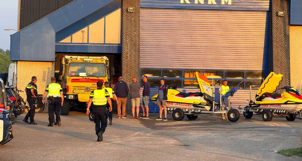 Vermiste overleden aangetroffen op strand - Foto 7