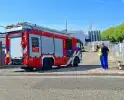 Brandweer druk bezig met brandbestrijding bij voedselfabrikant