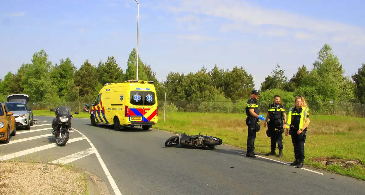 Twee gewonden na botsing met scooter - Foto 1