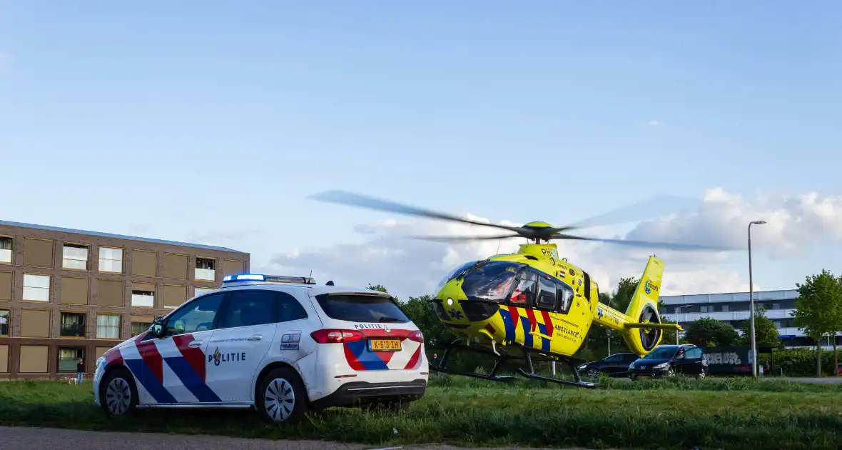 Grote inzet hulpdiensten na val van trap - Foto 11