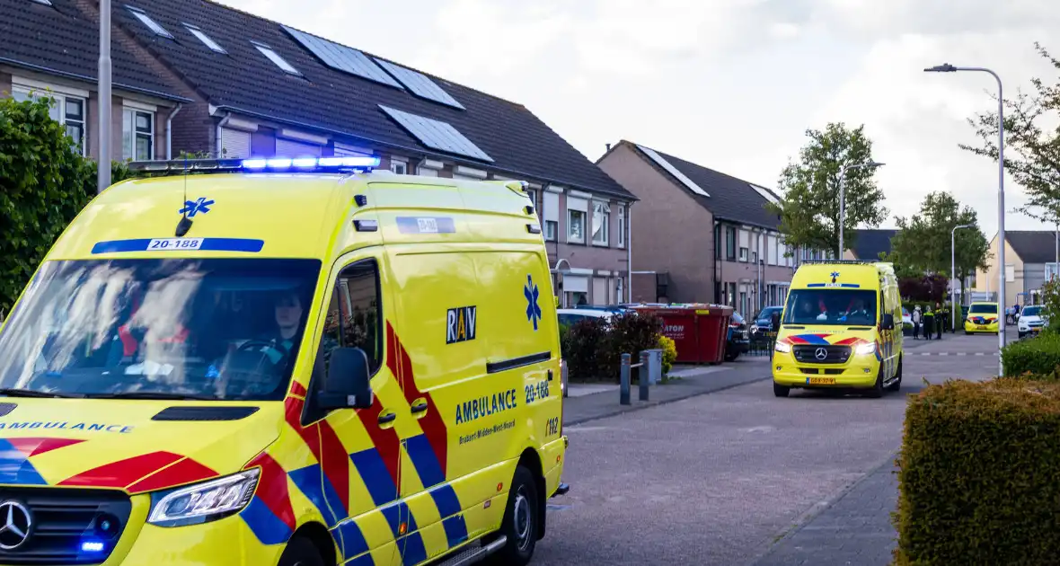Grote inzet hulpdiensten na val van trap - Foto 15