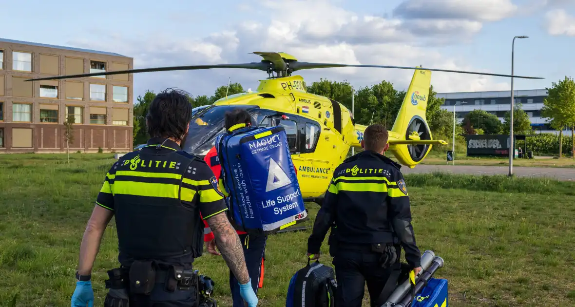 Grote inzet hulpdiensten na val van trap - Foto 19