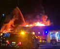 Brand bij autobedrijf in de nachtelijke uren