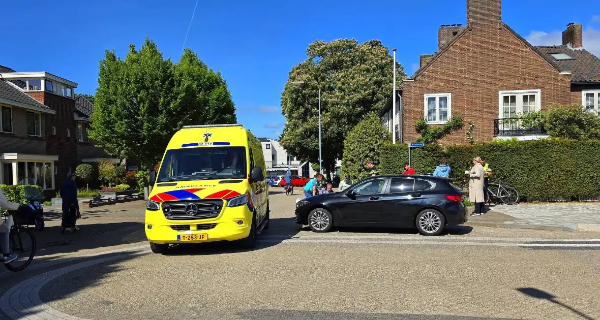 Fietser gewond bij aanrijding met andere fietser - Foto 4