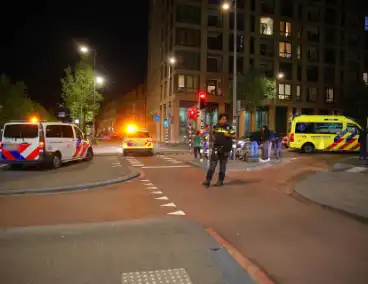Ongeval tussen deelscooter en auto met aanzienlijke schade