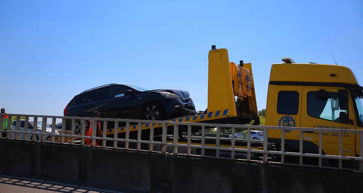 Ongeval tussen twee auto's leidt tot gewonde
