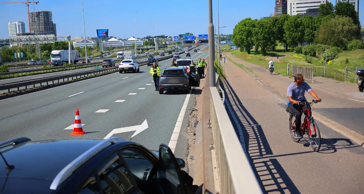 Ongeval tussen twee auto's leidt tot gewonde - Foto 4