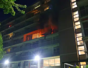 Grote brand verwoest woning