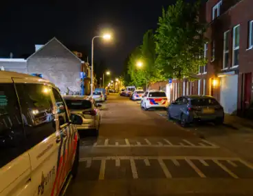 Arrestatieteam voert inval uit bij café
