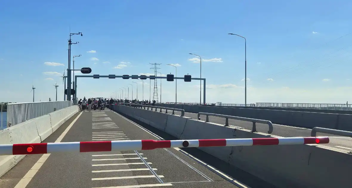 Storing Haringvlietbrug, zorgt voor flinke file