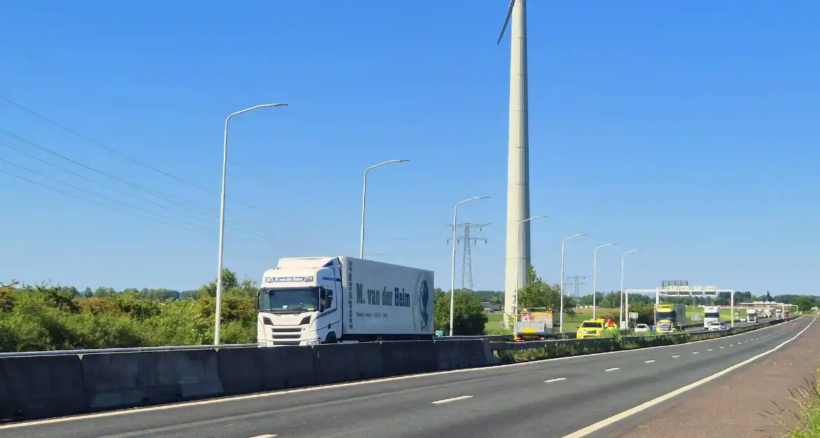 Storing Haringvlietbrug, zorgt voor flinke file - Foto 4