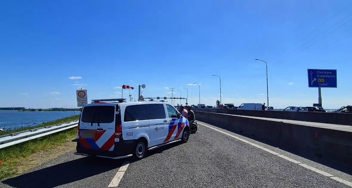 Storing Haringvlietbrug, zorgt voor flinke file - Foto 7