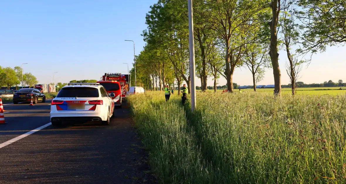 Ernstig ongeval tussen twee auto's op snelweg - Foto 4