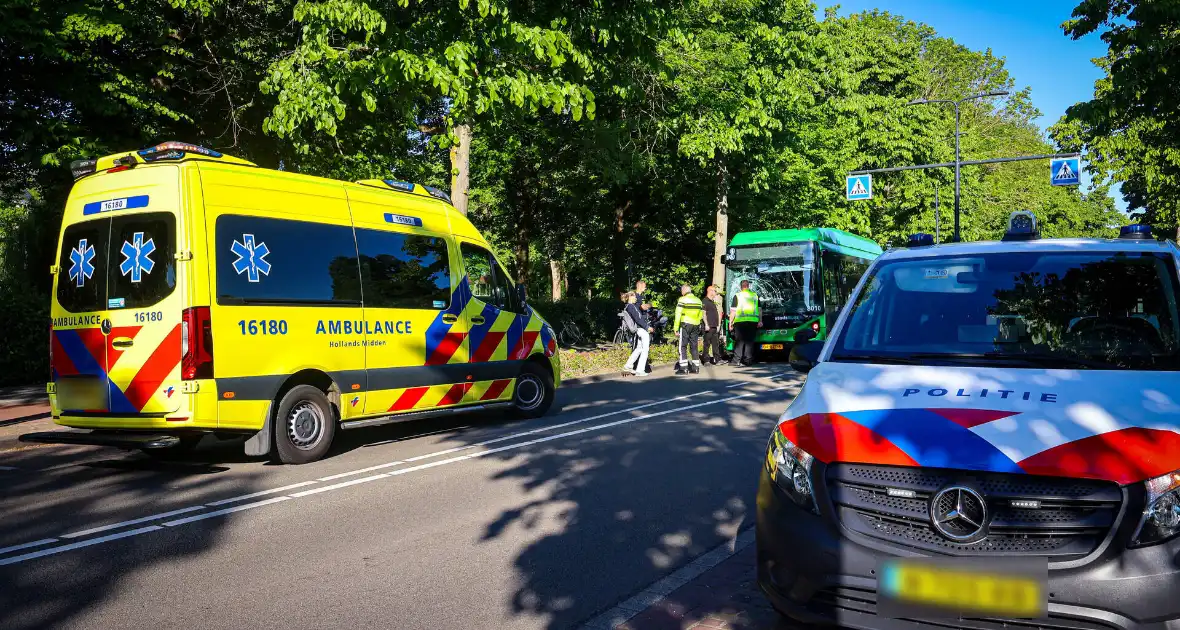 Fietser gewond na ongeval met bus - Foto 5