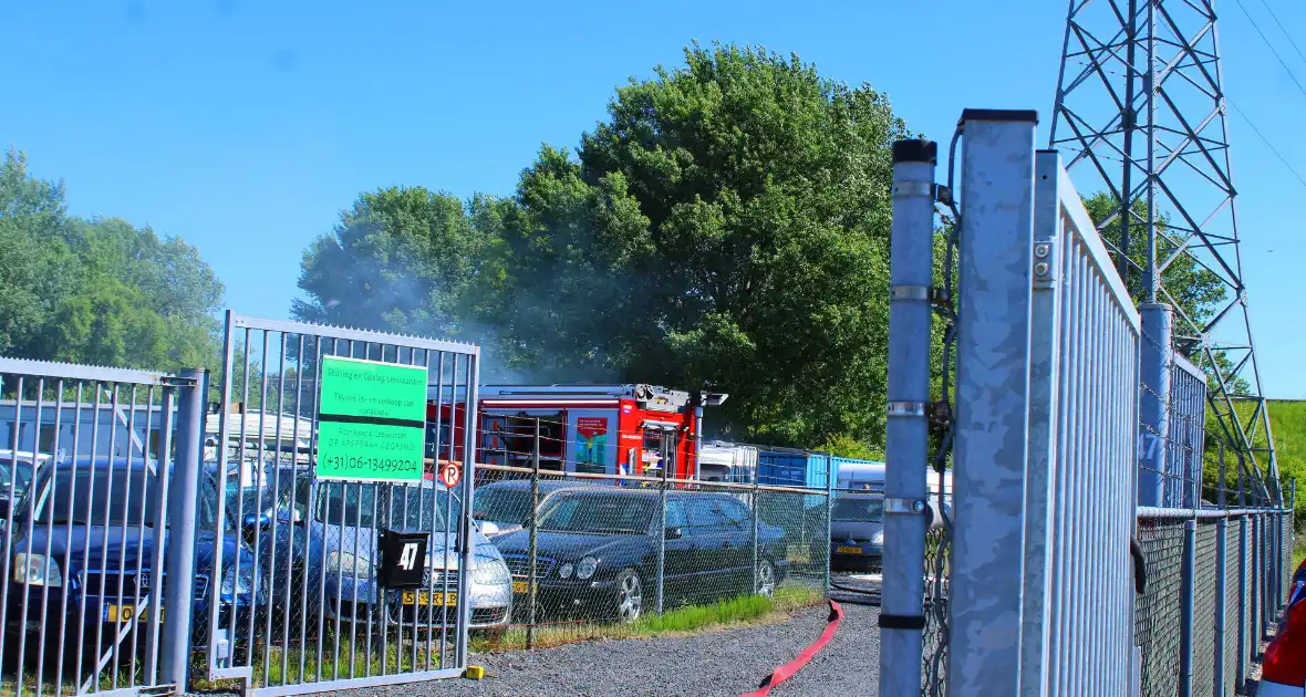 Brand in loods zorgt voor flinke rookontwikkeling - Foto 3