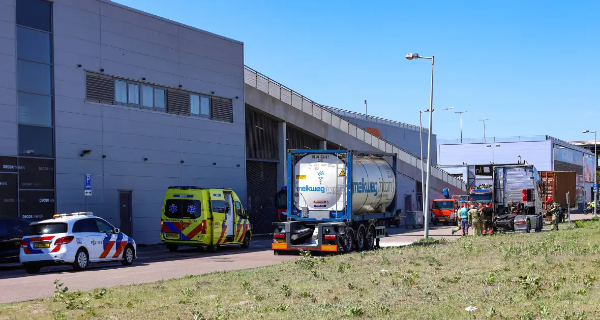 Zelf blussen leidt tot lichte verwondingen - Foto 5