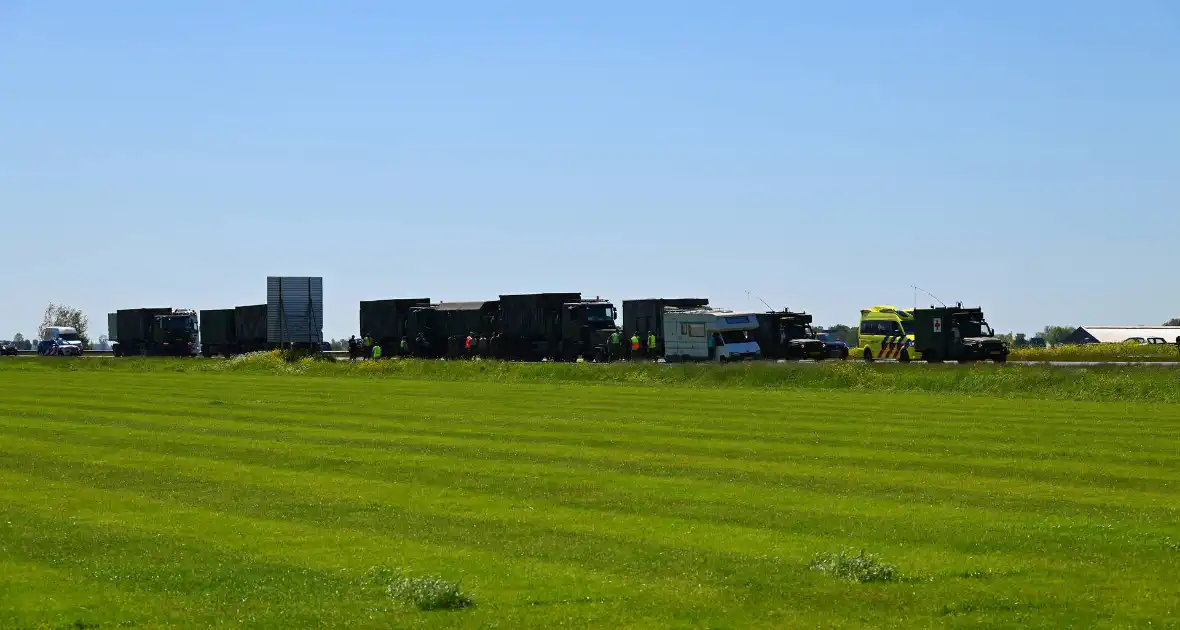 Ongelukkige situatie bij militaire colonne - Foto 1