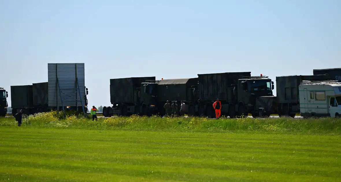 Ongelukkige situatie bij militaire colonne - Foto 10