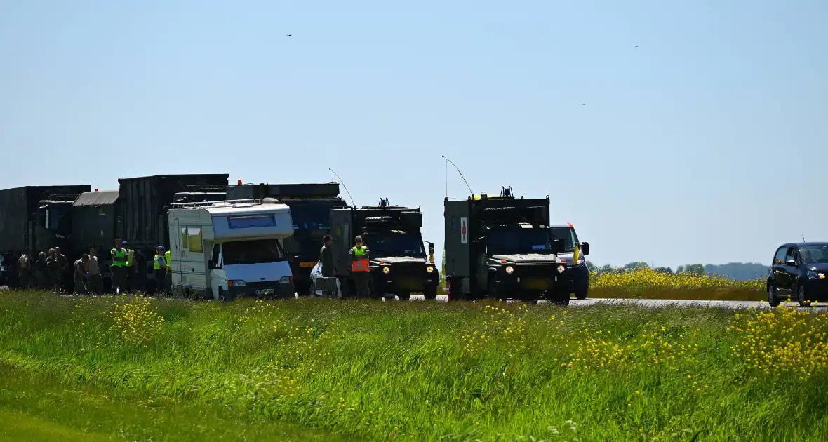 Ongelukkige situatie bij militaire colonne - Foto 4