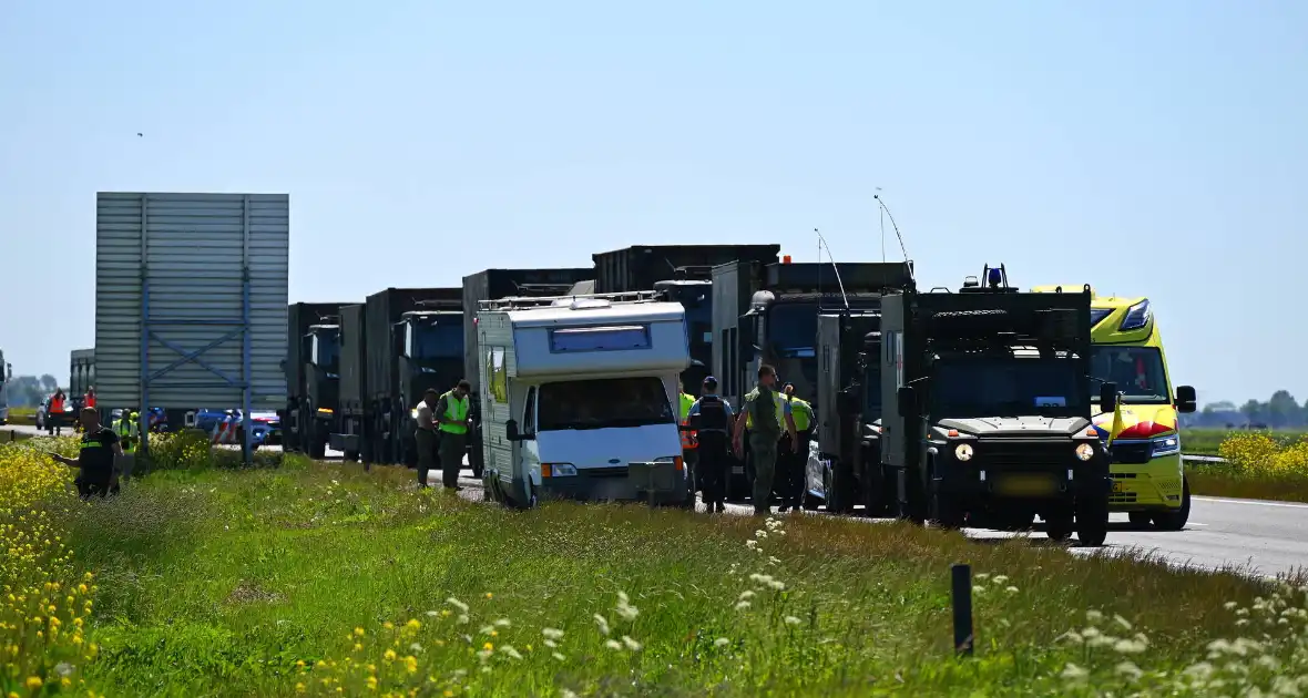 Ongelukkige situatie bij militaire colonne - Foto 7