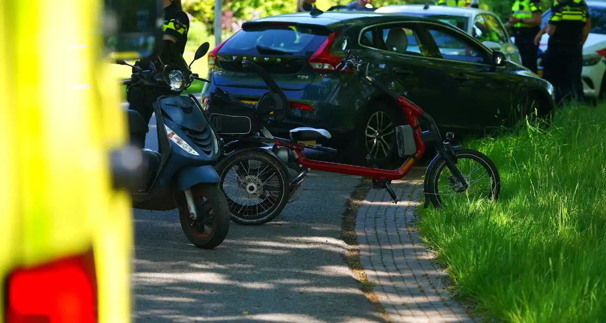 Gewonde bij botsing tussen driewieler en scooter