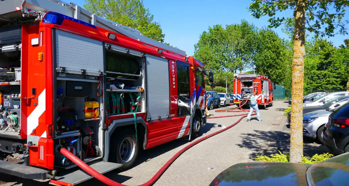 Berging van instelling in brand - Foto 1