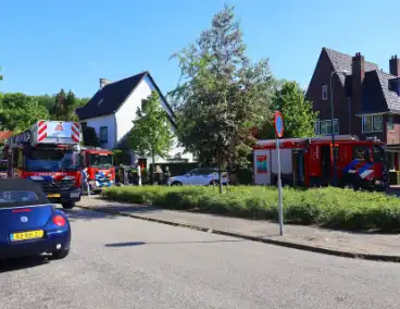 Forse rookontwikkeling zichtbaar bij gebouwbrand