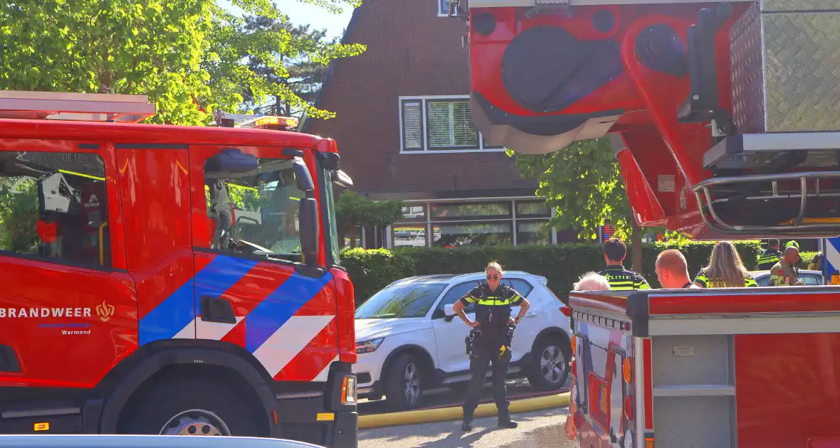 Forse rookontwikkeling zichtbaar bij gebouwbrand - Foto 1