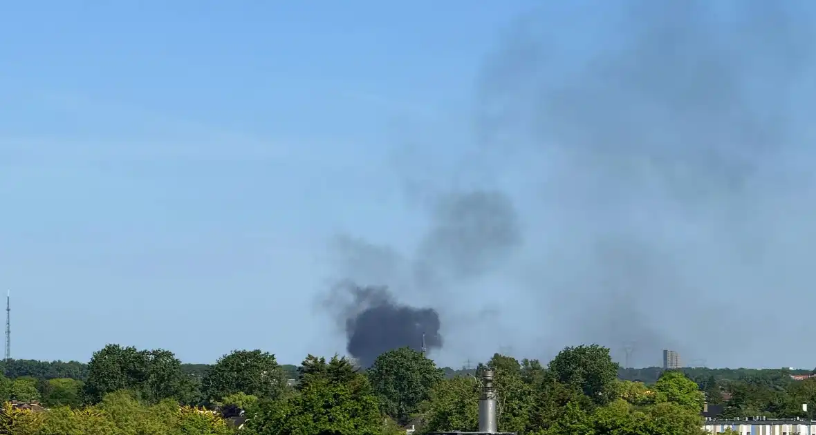 Forse rookontwikkeling zichtbaar bij gebouwbrand - Foto 6