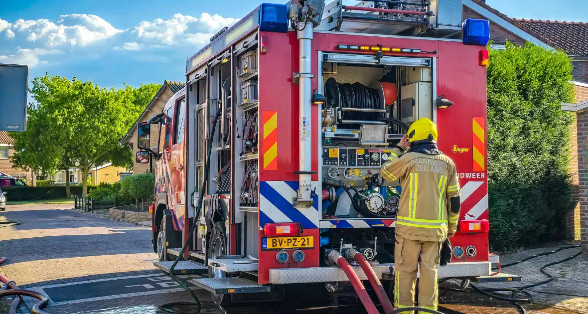 Brand in bijgebouw veroorzaakt rookontwikkeling - Foto 2