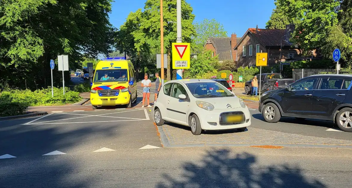 Ongeval tussen fietser en automobilist op rotonde - Foto 4