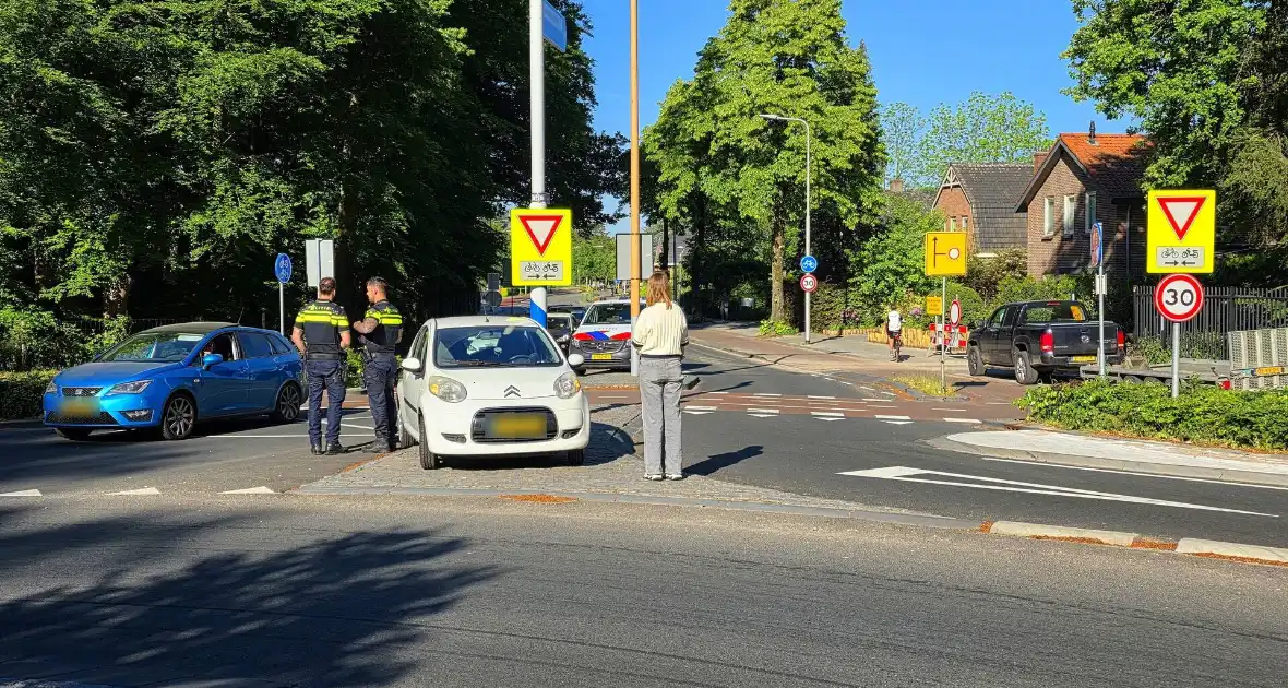 Ongeval tussen fietser en automobilist op rotonde - Foto 6