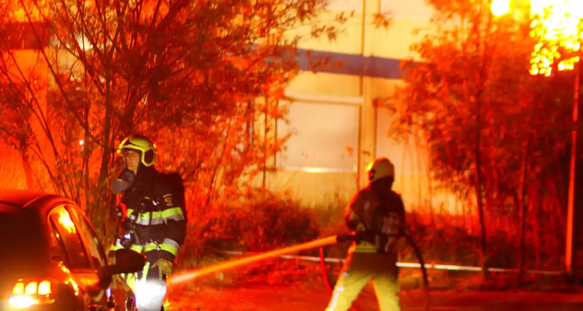Brand in tijdelijke units zorgt voor rookoverlast - Foto 17