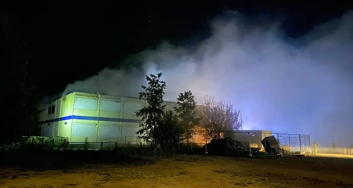 Brand in tijdelijke units zorgt voor rookoverlast - Foto 2