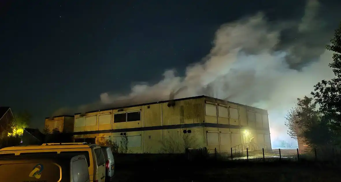 Brand in tijdelijke units zorgt voor rookoverlast - Foto 22