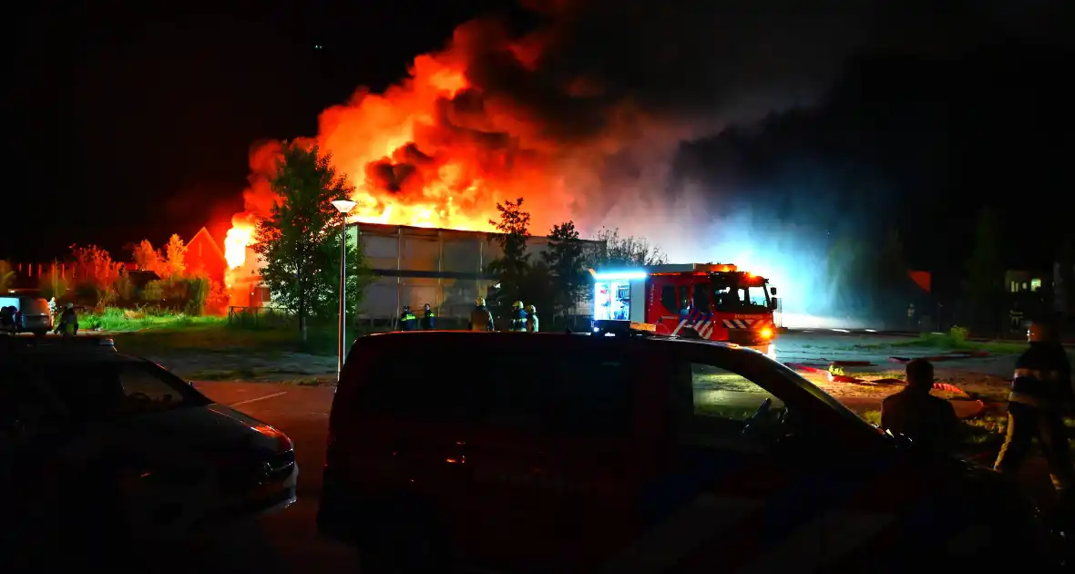 Brand in tijdelijke units zorgt voor rookoverlast - Foto 28