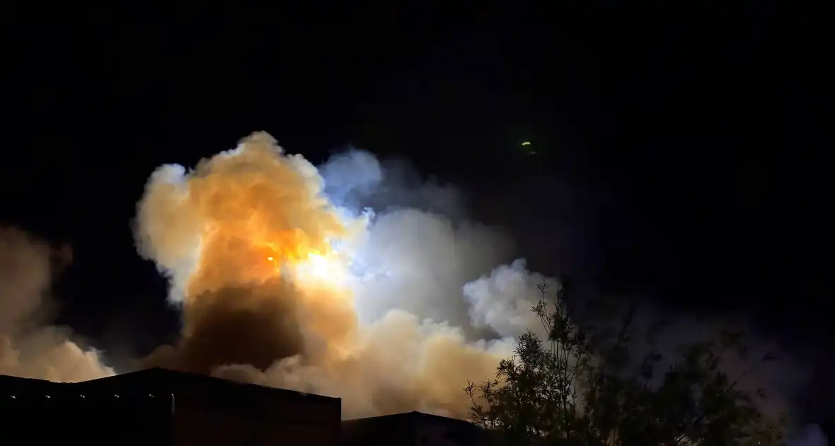 Brand in tijdelijke units zorgt voor rookoverlast - Foto 7