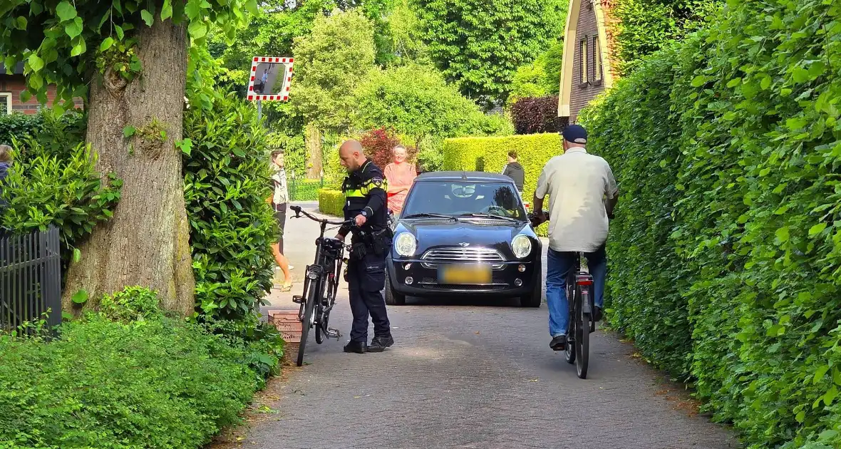 Ongeval tussen auto en fiets leidt tot ziekenhuisopname - Foto 2