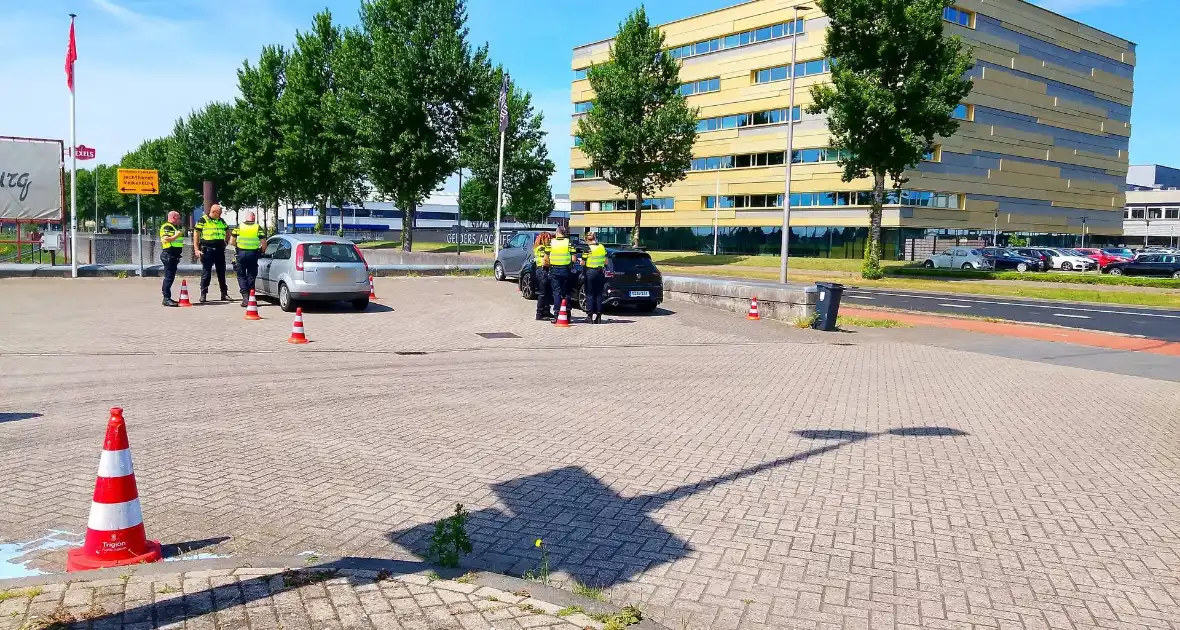 Aanhouding tijdens politiecontrole - Foto 2