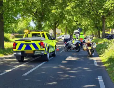Auto belandt op op zijn kop bij ongeval