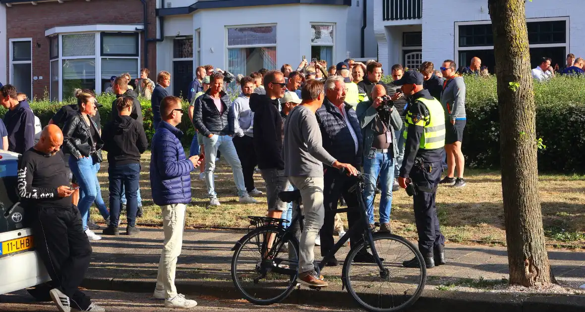 Demonstratie loopt uit de hand, politie grijpt in - Foto 14