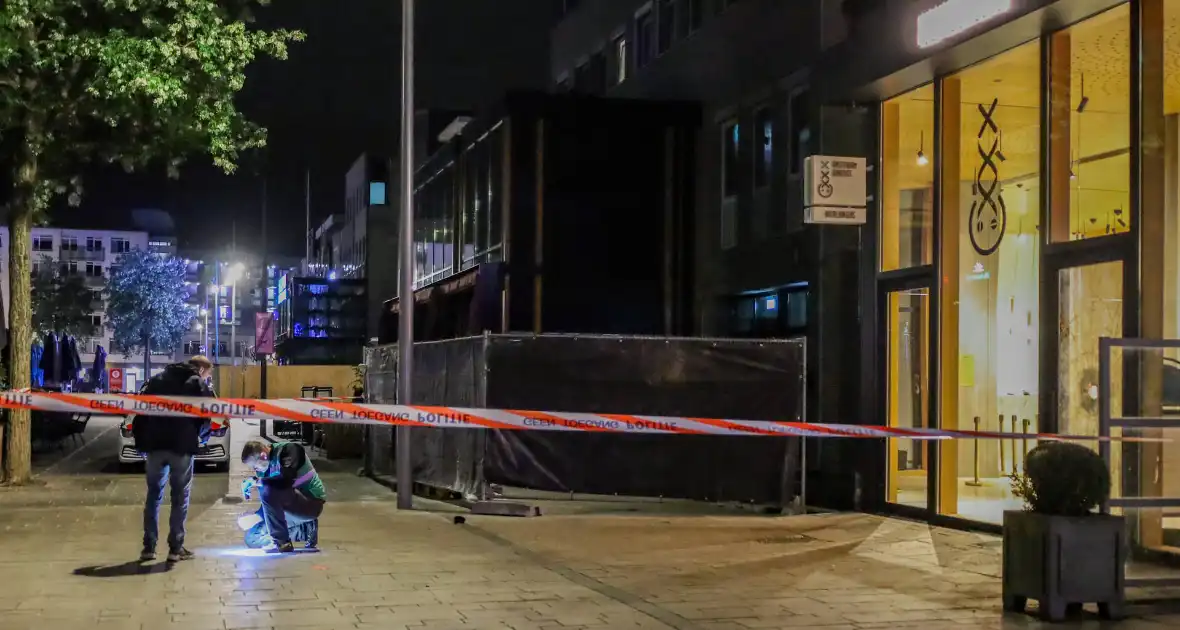 Explosie bij deur cannabiswinkel - Foto 8